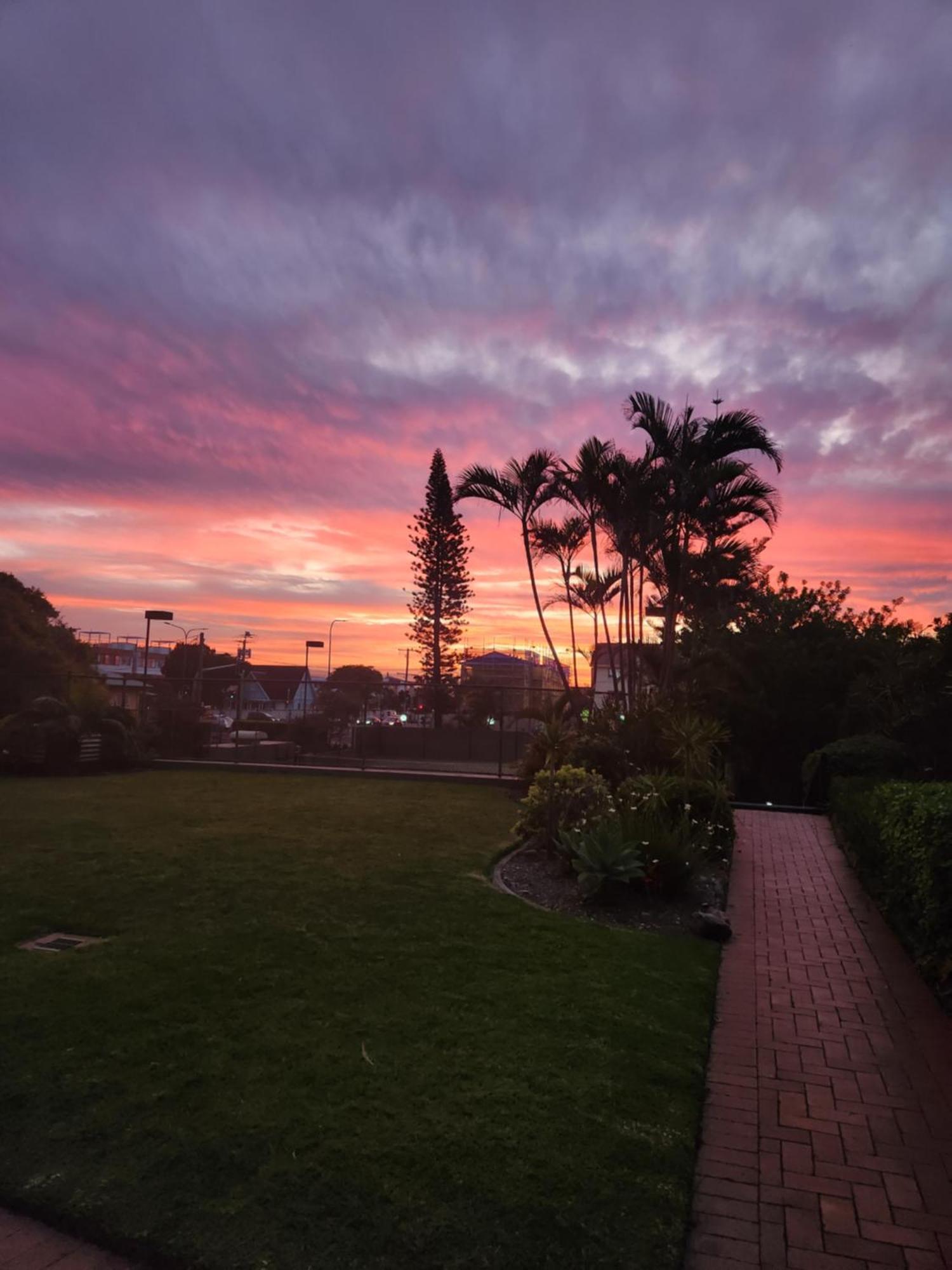 Burleigh Surf Apartments Голд-Кост Экстерьер фото